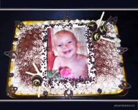 Tiramisu dort s tiskem na jedlém papíru.